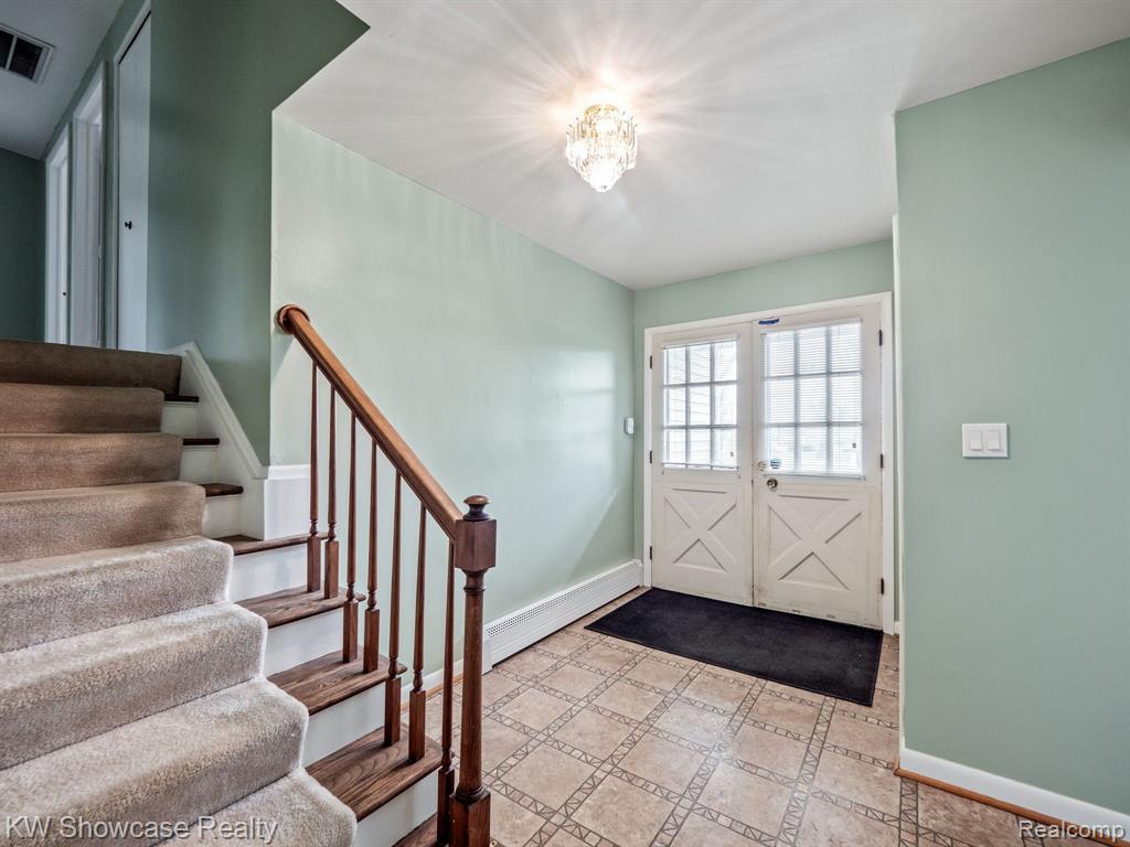 30728 West 14 Mile Road West Bloomfield, MI 48322 - Photo 4 of 30