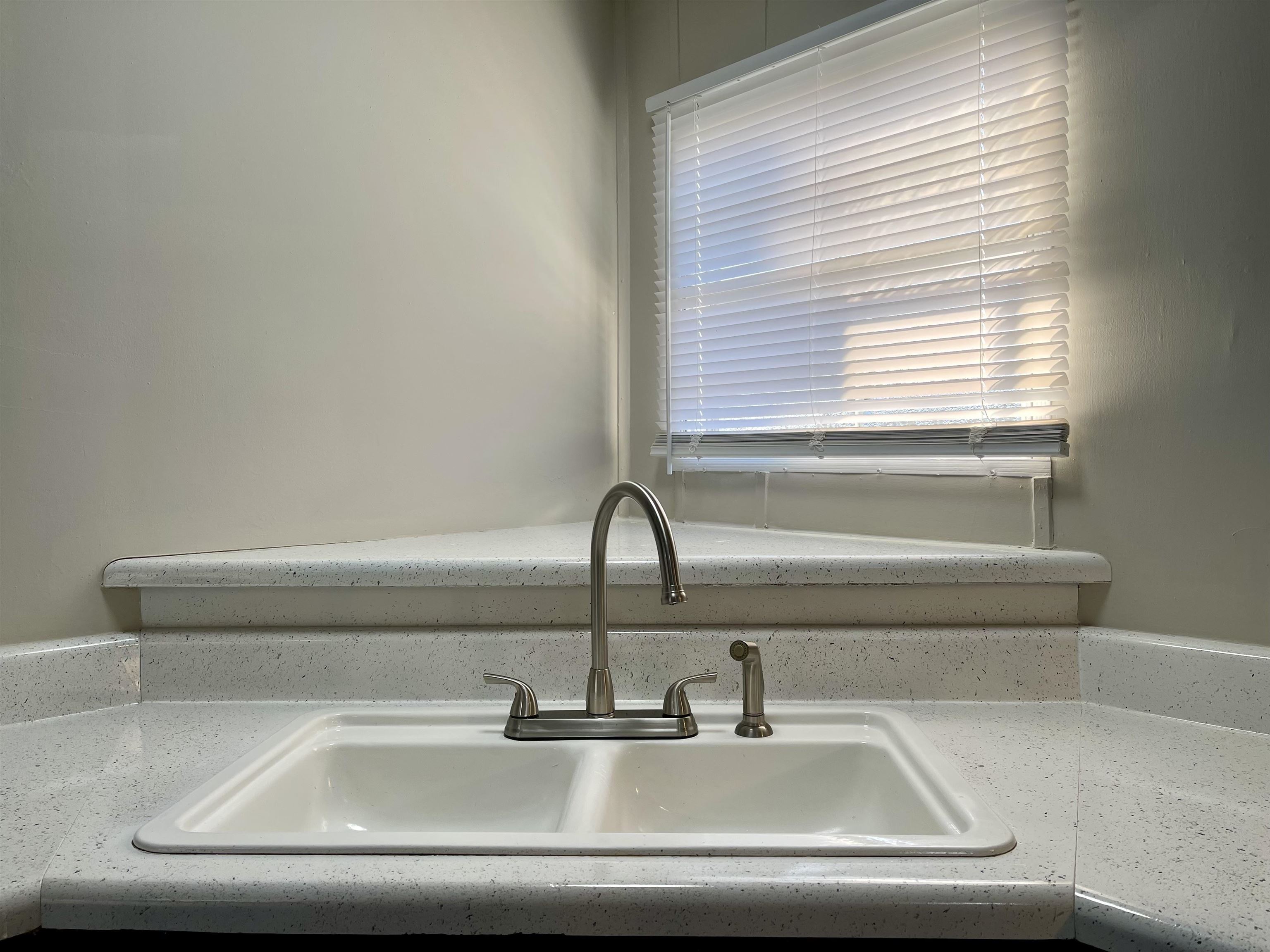 1533 Pleasant School Road Gaffney, SC 29341 - Photo 7 of 22