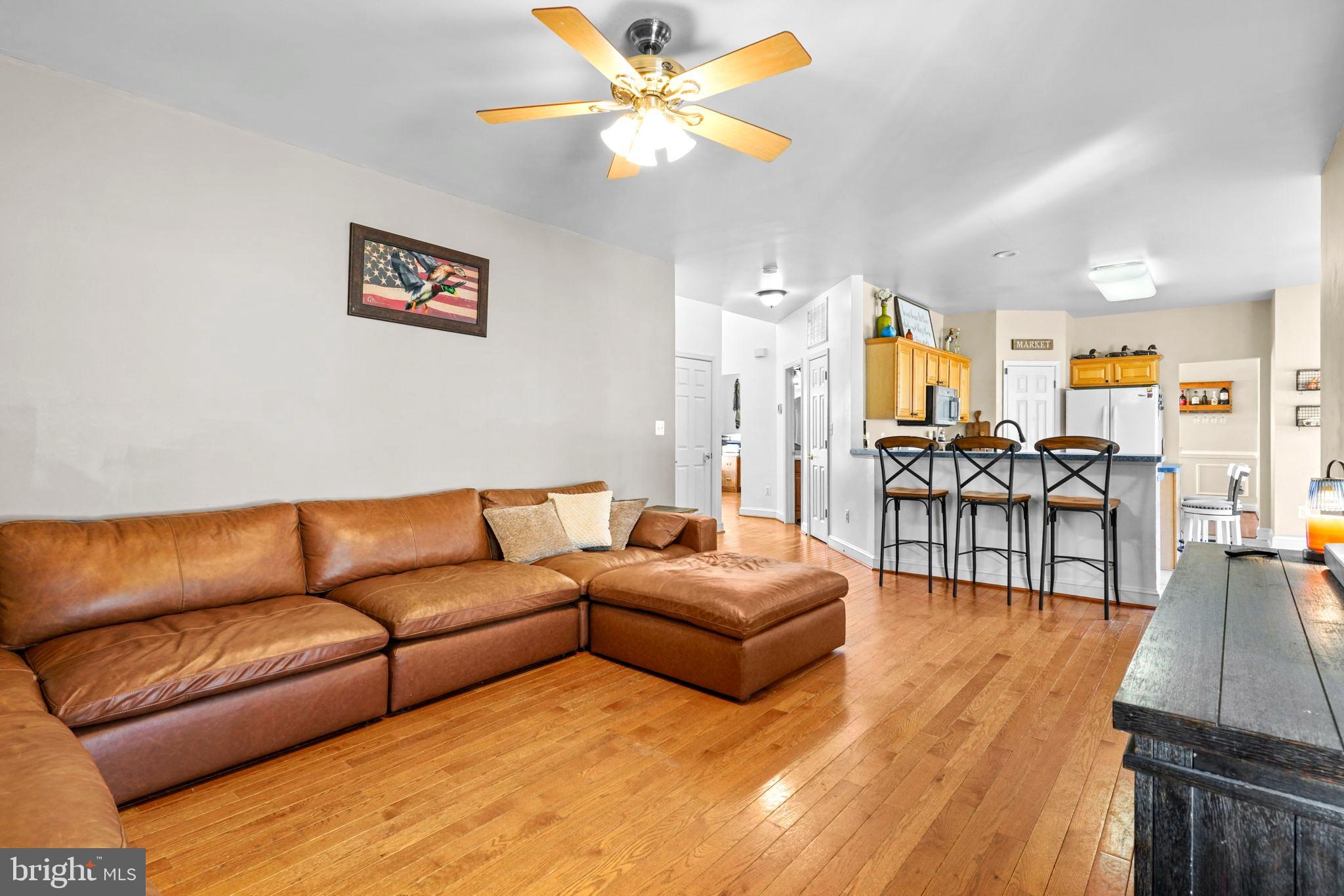 5630 Calvin Court St. Leonard, MD 20685 - Photo 3 of 41 LIVING ROOM