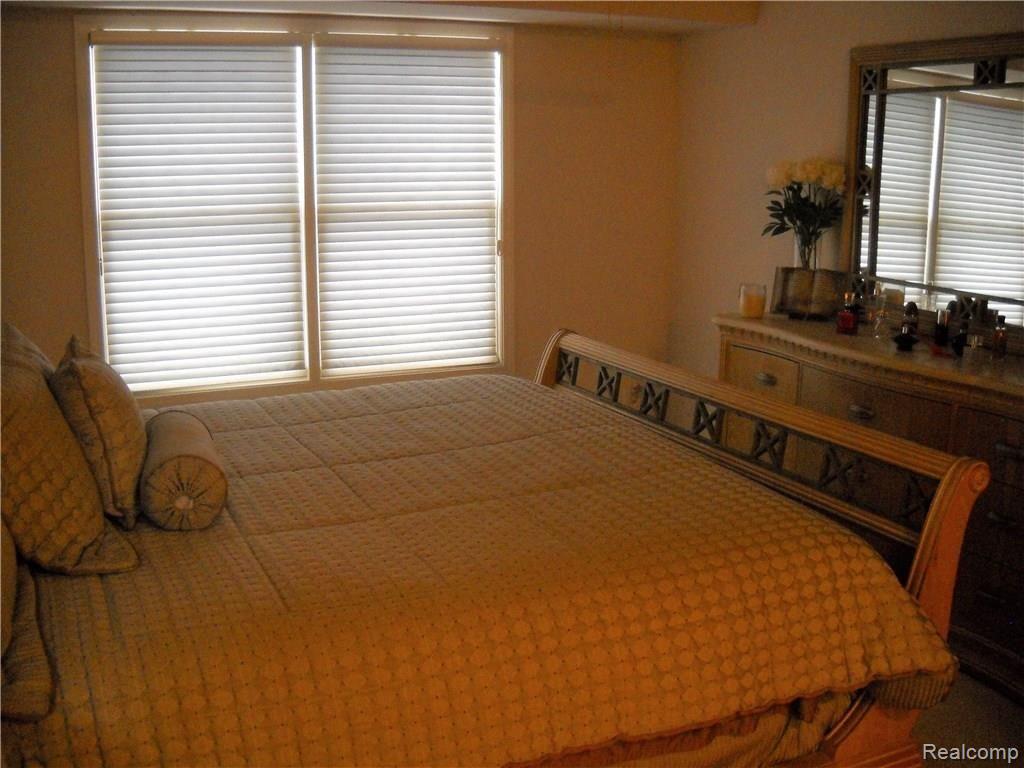 22451 Timber Ridge Court Woodhaven, MI 48183 - Photo 20 of 26