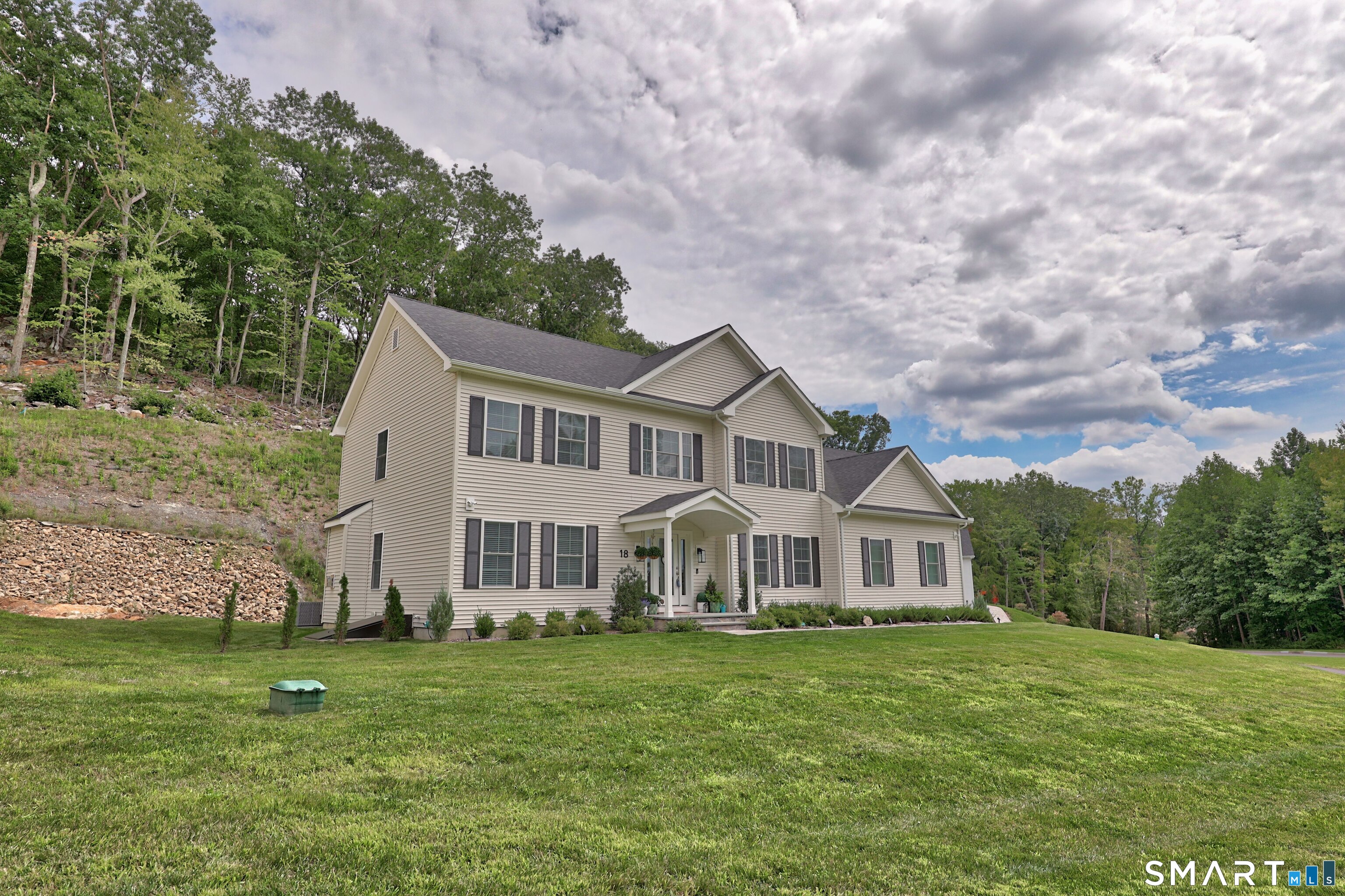 18 Hunting Ridge Road Greenwich, CT 06831 - Photo 38 of 40 Gallery Image 38