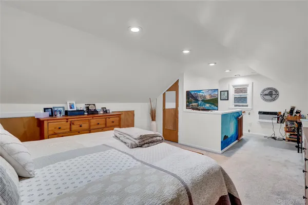 $799,000 | 2889 Arnold Avenue, Oceanside, NY 11572