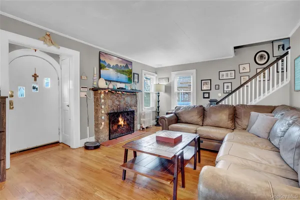 $799,000 | 2889 Arnold Avenue, Oceanside, NY 11572