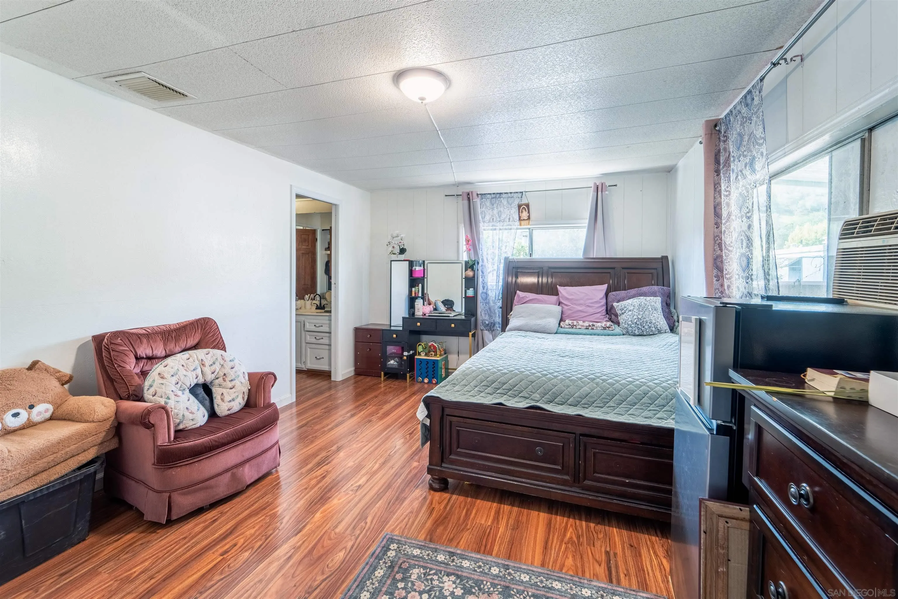 3909 Reche Road, Unit SPC 116 Fallbrook, CA 92028 - Photo 14 of 28 SPACIOUS PRIMARY BEDROOM