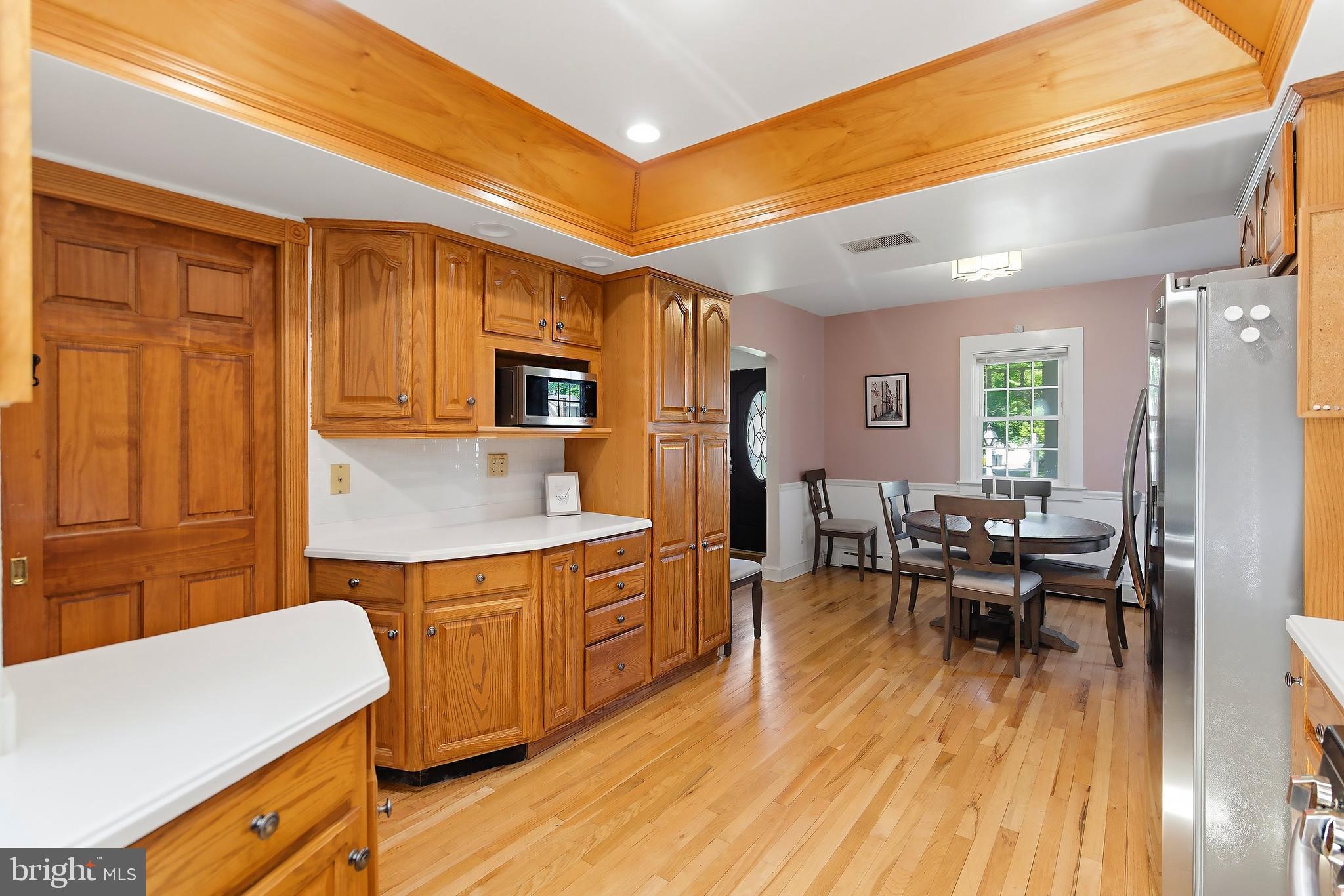 144 Maple Shade Avenue Hamilton, NJ 08610 - Photo 11 of 33 Kitchen