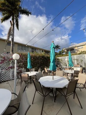 $185,000 | 1951 Northeast 39th Street, Unit 127, Lighthouse Point, FL 33064