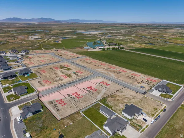 $265,000 | 3150 South 5250 West, Unit 210, Hooper, UT 84315