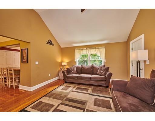 32 Lyman Barnes Road Brimfield, MA 01010 - Photo 8 of 31 Gallery Image 8