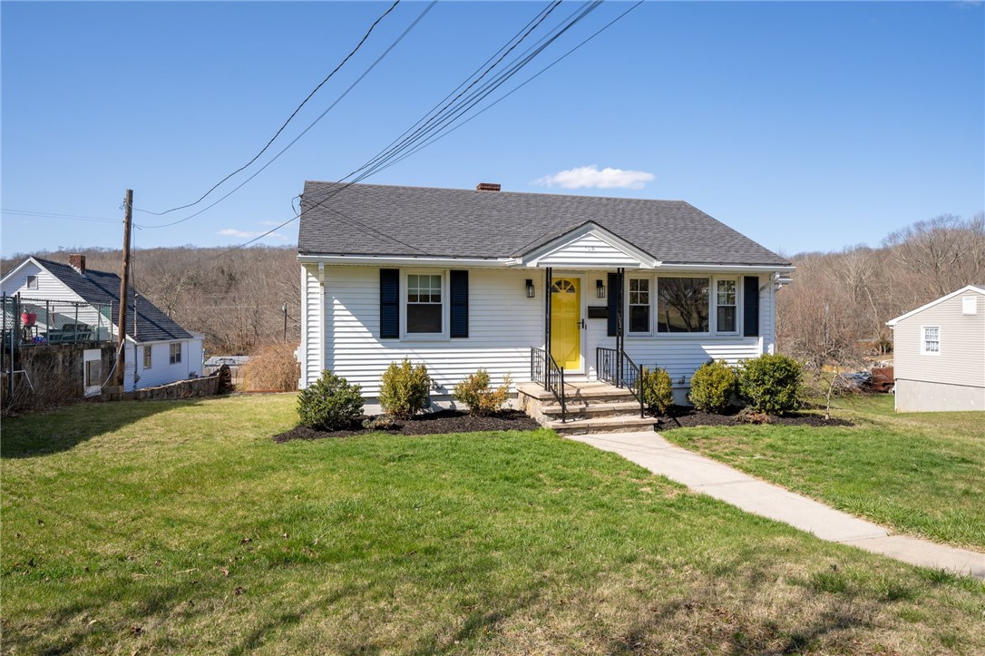 106 Oak Street Westerly, RI 02891 - Photo 6 of 45 Gallery Image 6