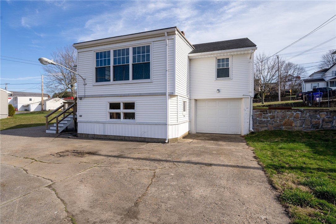 106 Oak Street Westerly, RI 02891 - Photo 8 of 45 Gallery Image 8