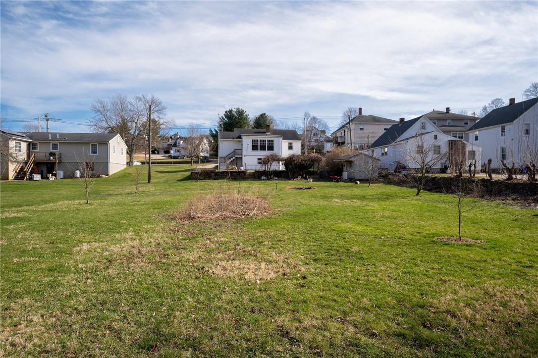 106 Oak Street Westerly, RI 02891 - Photo 9 of 45 Gallery Image 9