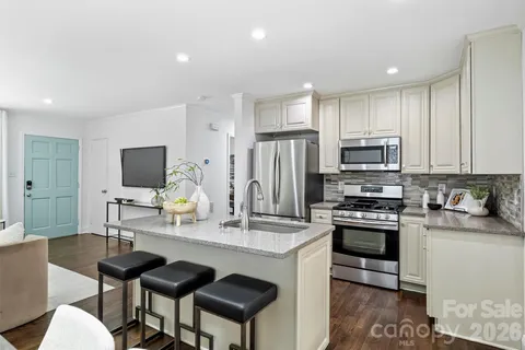 $525,000 | 827 Spruce Street, Charlotte, NC 28203