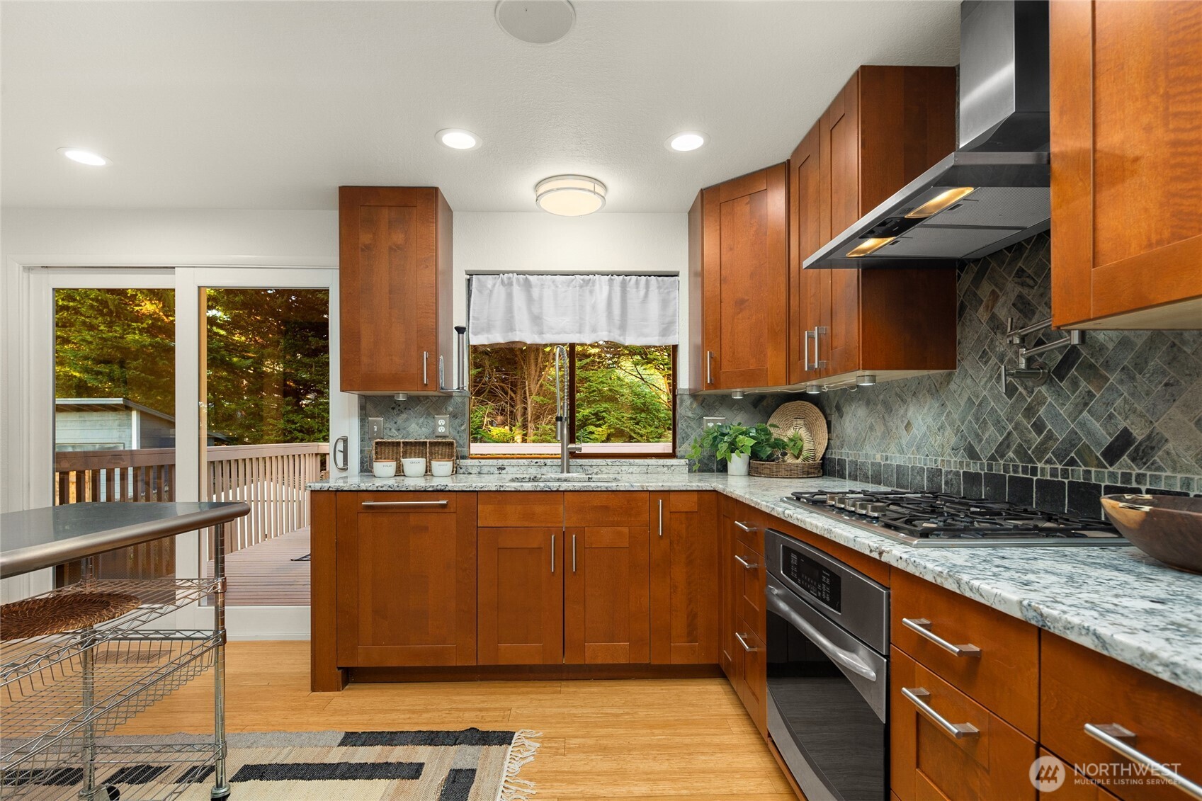 19011 27th Drive Southeast Bothell, WA 98012 - Photo 13 of 39