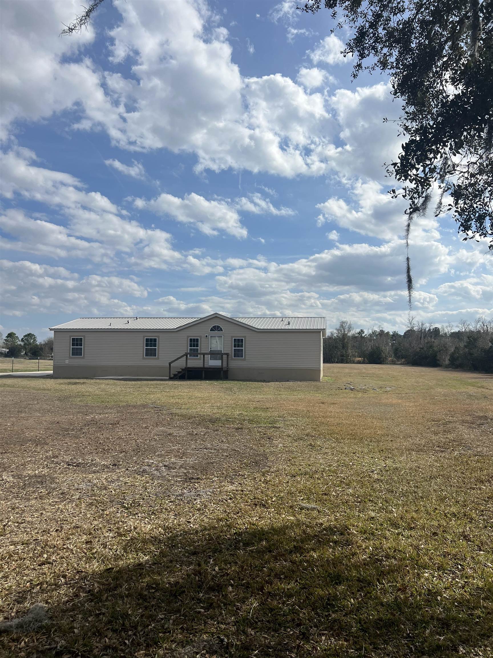 305 Palmetto Bluff Road Palatka, FL 32177 - Photo 2 of 34 Front from the road