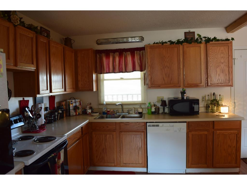 157 Fiddlers Branch Road Hampton, TN 37658 - Photo 11 of 19 Photo 12