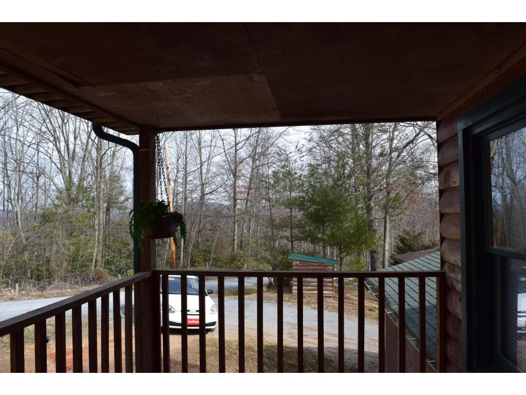 157 Fiddlers Branch Road Hampton, TN 37658 - Photo 3 of 19 Photo 3