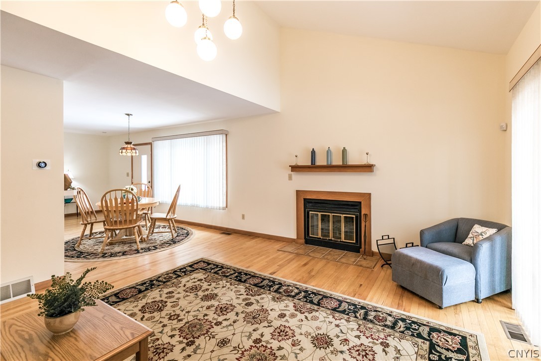 8646 Salt Springs Road Manlius, NY 13104 - Photo 20 of 38 Check out the cathedral ceiling and all the light