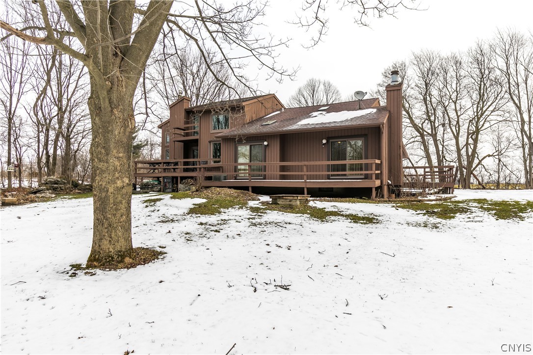 8646 Salt Springs Road Manlius, NY 13104 - Photo 6 of 38 The backyard of the condo offers complete privacy,