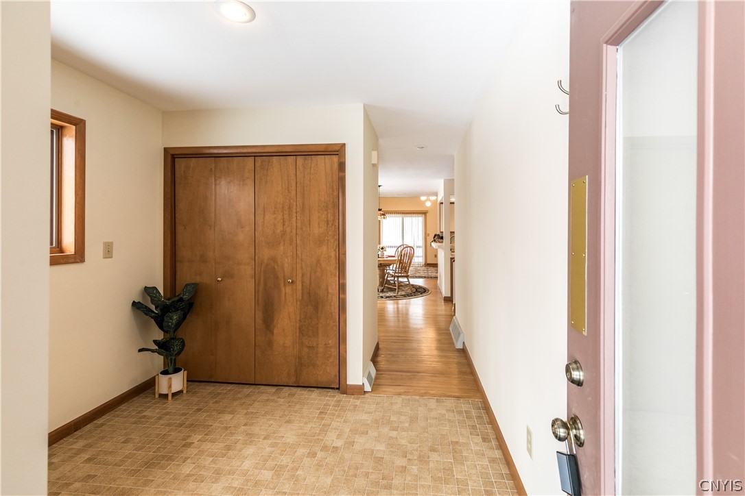 8646 Salt Springs Road Manlius, NY 13104 - Photo 9 of 38 As you enter the condo, you are greeted with a lar