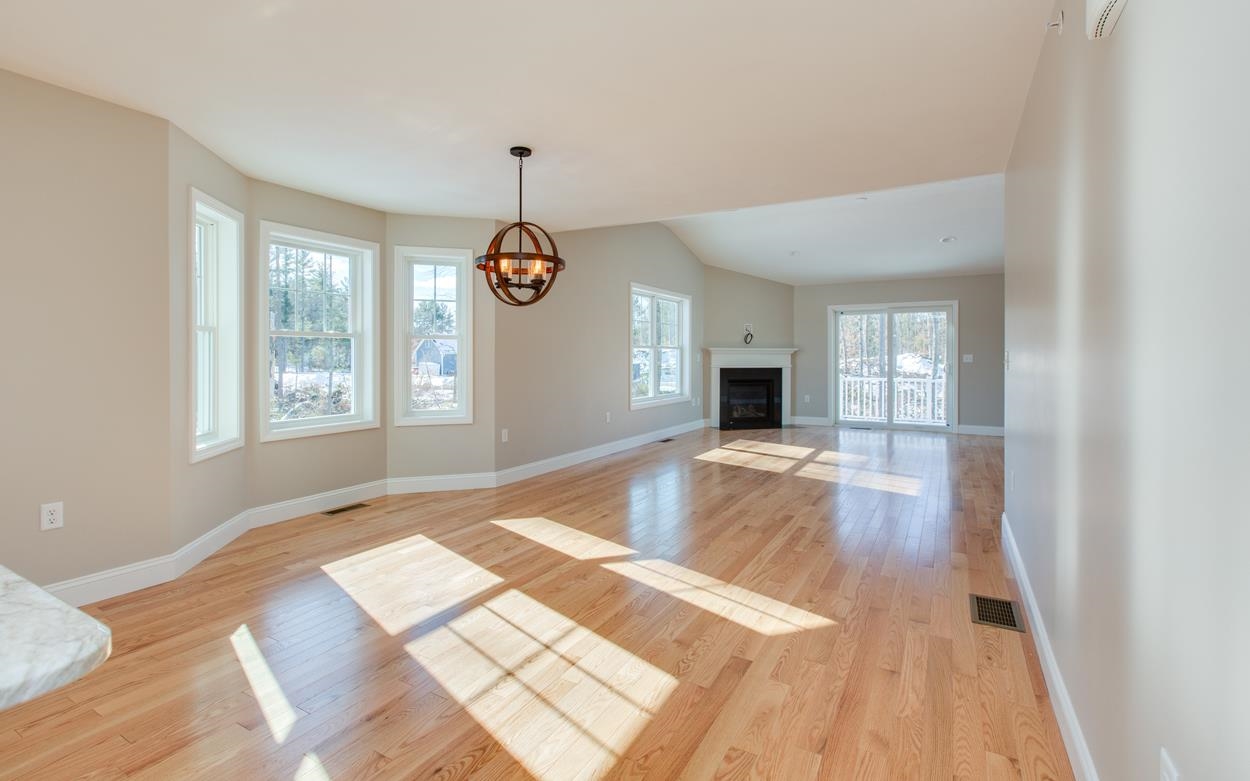 63 Abacoa Road Pelham, NH 03076 - Photo 12 of 40
