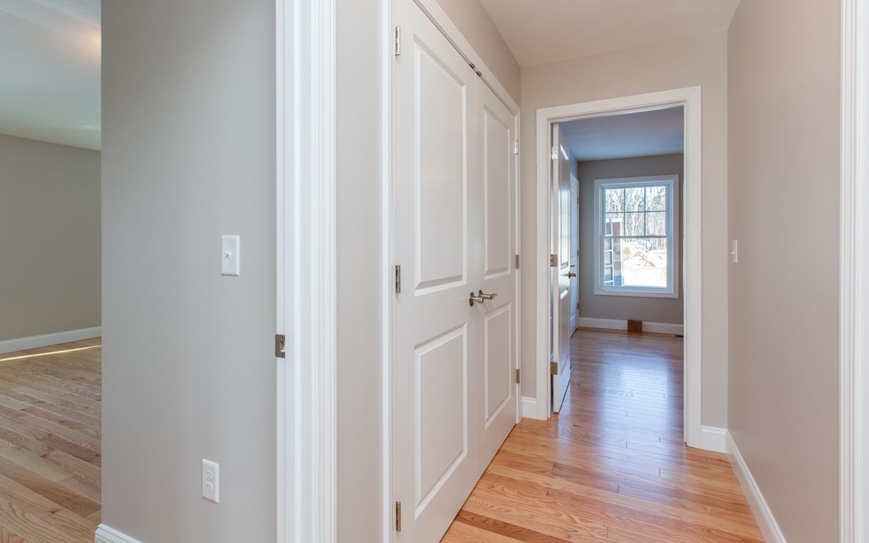 63 Abacoa Road Pelham, NH 03076 - Photo 29 of 40