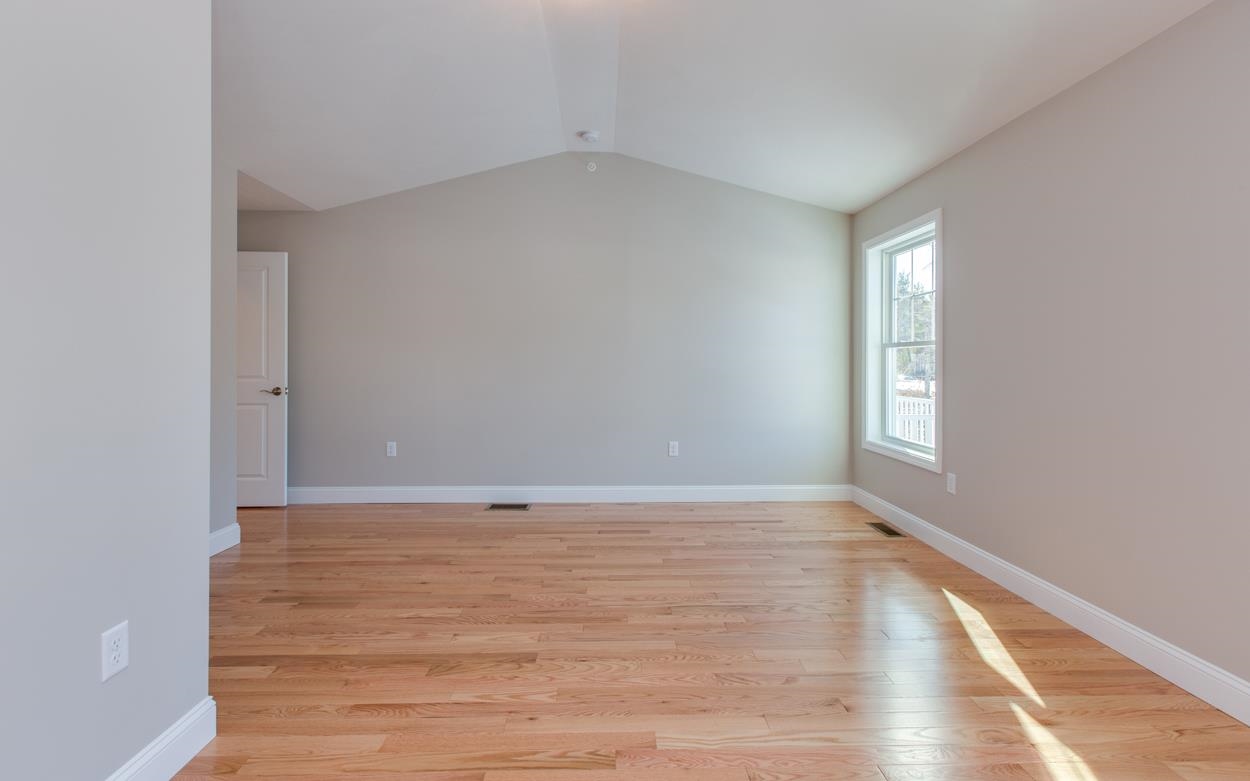 63 Abacoa Road Pelham, NH 03076 - Photo 36 of 40