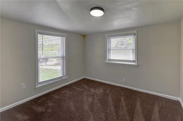 $300,000 | 7126 Main Street, Kansas City, MO 64114