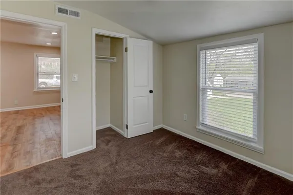 $300,000 | 7126 Main Street, Kansas City, MO 64114