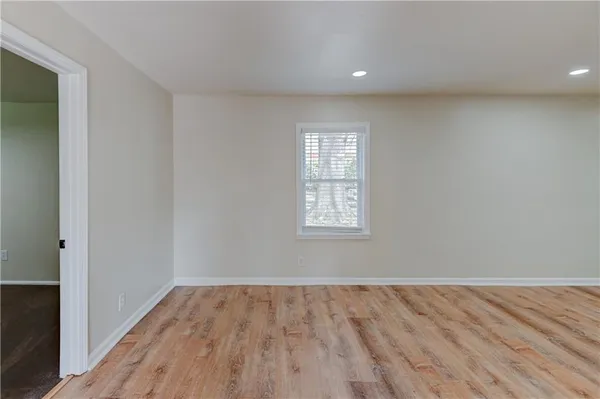 $300,000 | 7126 Main Street, Kansas City, MO 64114