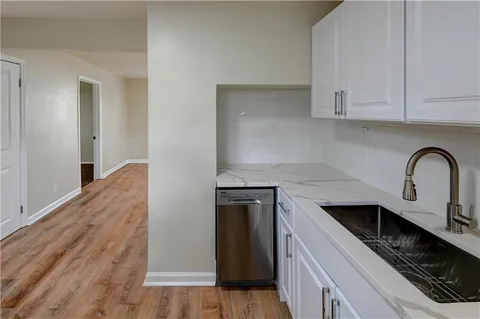 $265,900 | 7126 Main Street, Kansas City, MO 64114