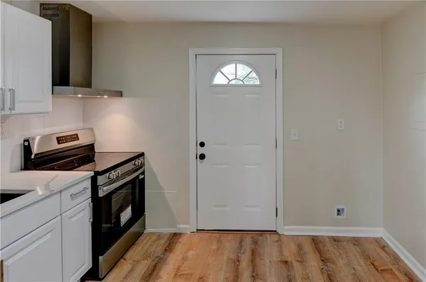 $300,000 | 7126 Main Street, Kansas City, MO 64114