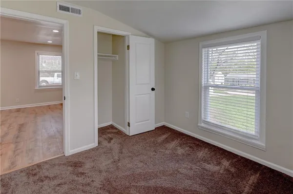 $300,000 | 7126 Main Street, Kansas City, MO 64114