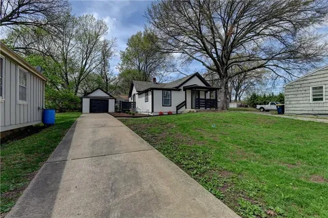 $265,900 | 7126 Main Street, Kansas City, MO 64114