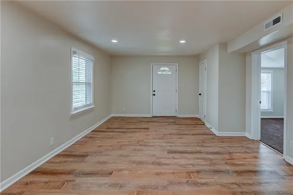 $300,000 | 7126 Main Street, Kansas City, MO 64114