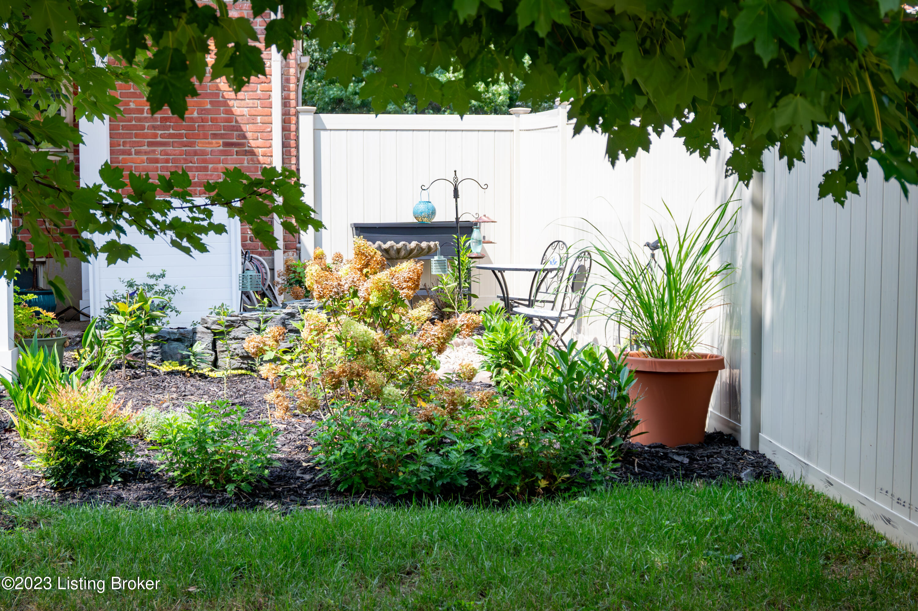 4611 Beaver Road Louisville, KY 40207 - Photo 42 of 46 Backyard