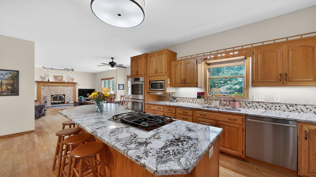 1177 Meadowlark Court Southwest Rochester, MN 55902 - Photo 18 of 96