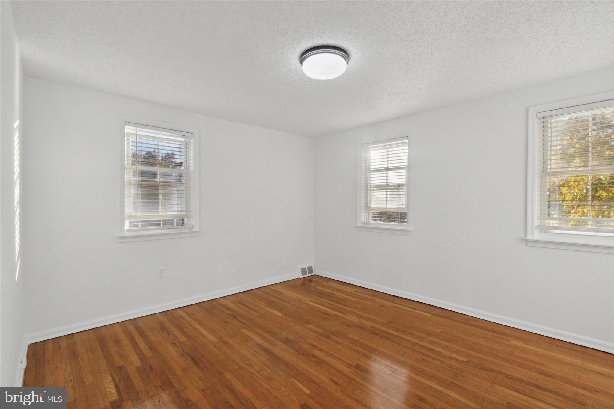 310 Steel Road Havertown, PA 19083 - Photo 11 of 23 Gallery Image 11