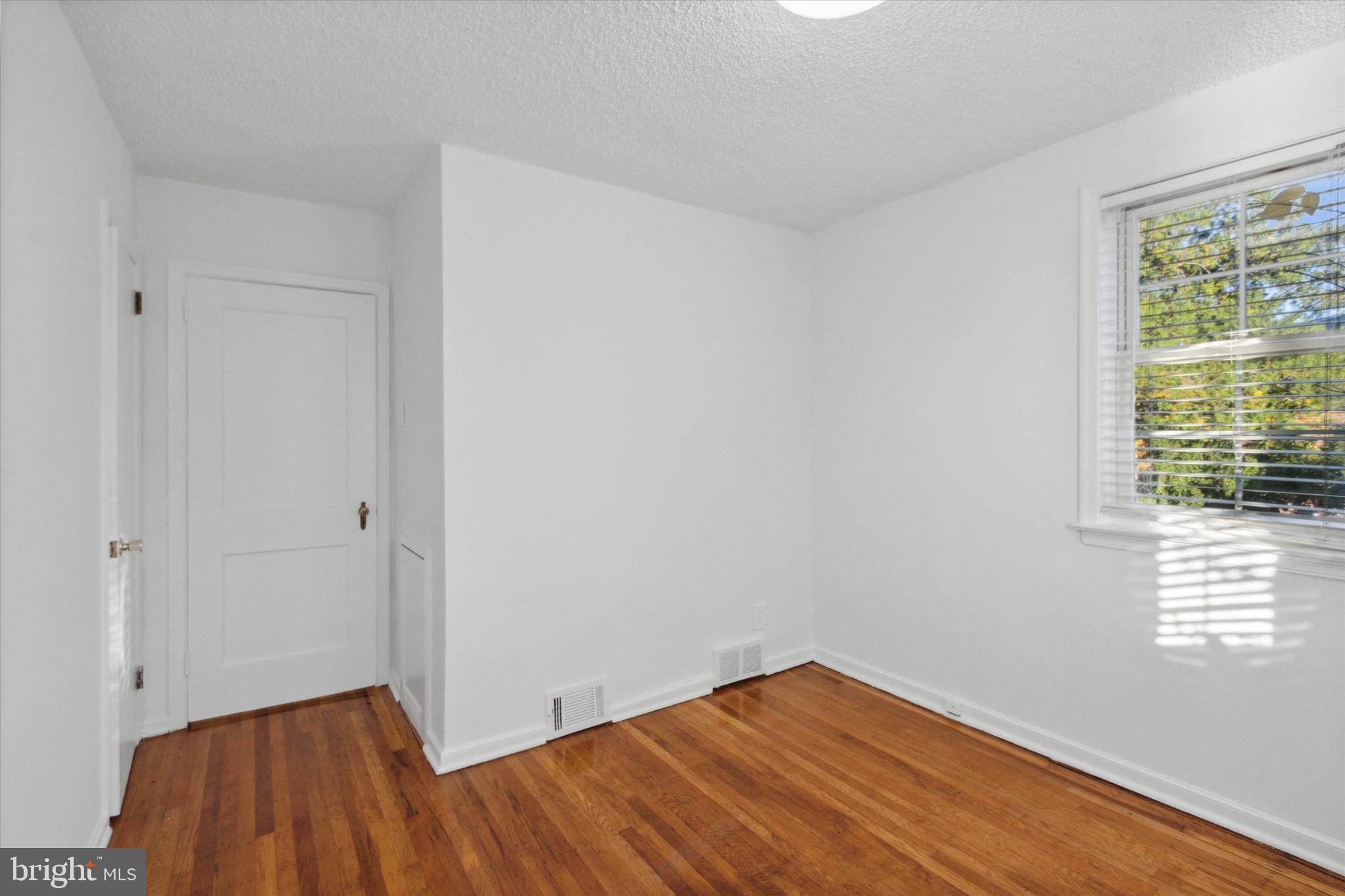 310 Steel Road Havertown, PA 19083 - Photo 15 of 23 Gallery Image 15