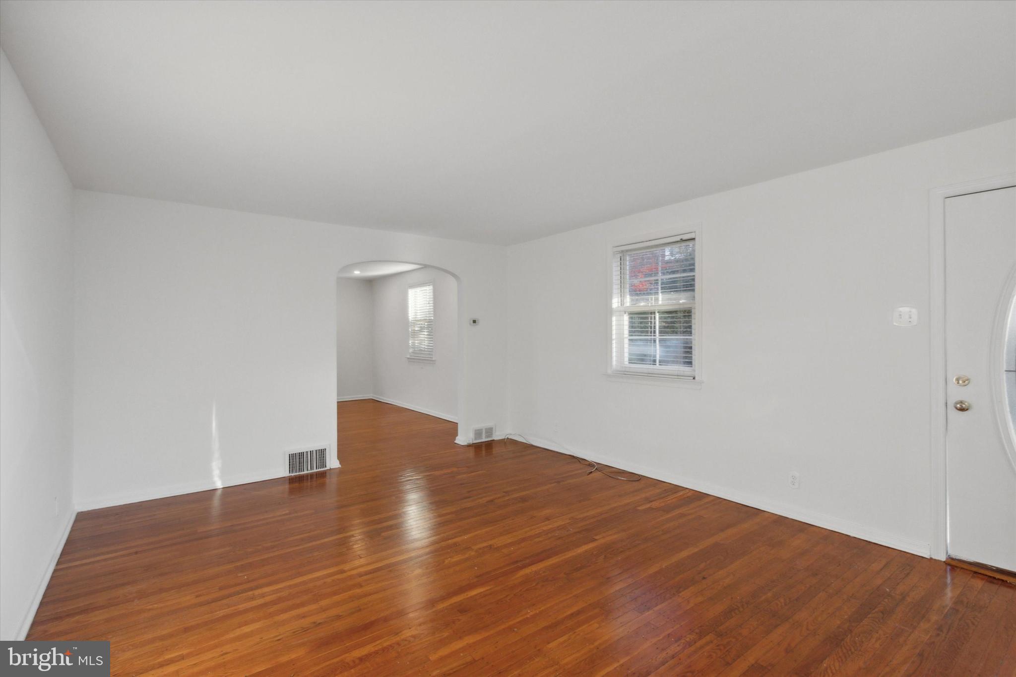 310 Steel Road Havertown, PA 19083 - Photo 5 of 23 Gallery Image 5