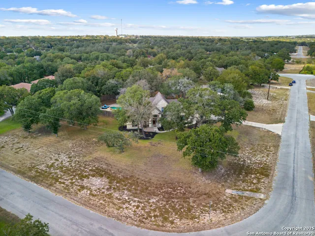 $680,000 | 133 Legacy Trace Drive, La Vernia, TX 78121
