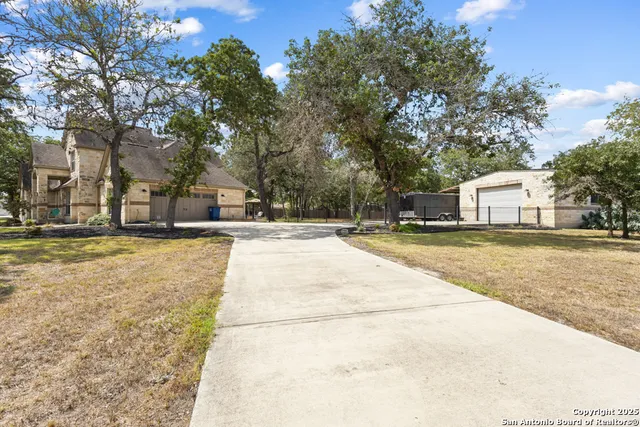 $680,000 | 133 Legacy Trace Drive, La Vernia, TX 78121