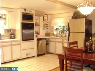2799 Welsh Road Philadelphia, PA 19152 - Photo 3 of 6 Gallery Image 3