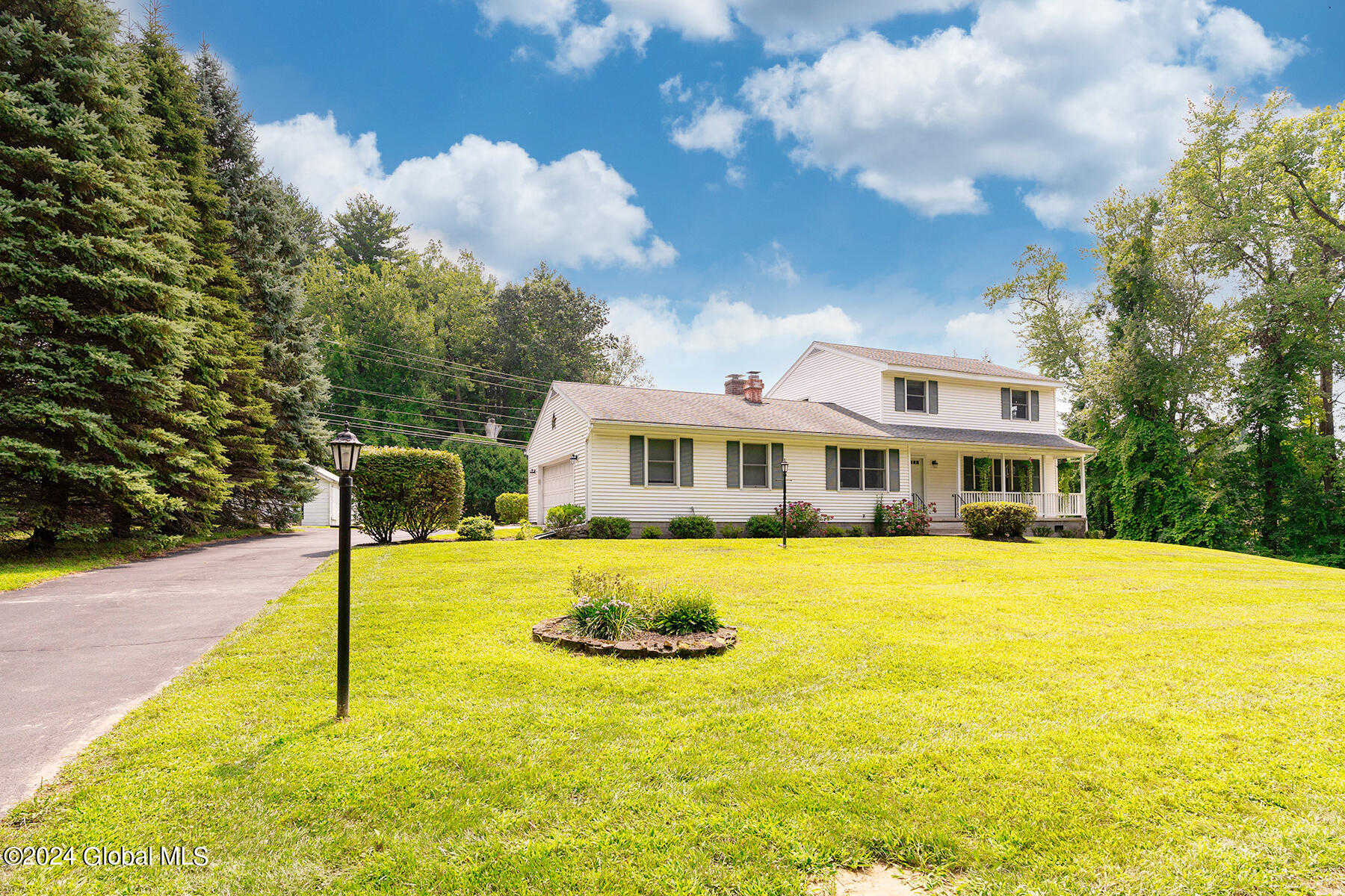 62 Blessing Road Bethlehem, NY 12159 - Photo 35 of 38 001-62-Blessing-Rd