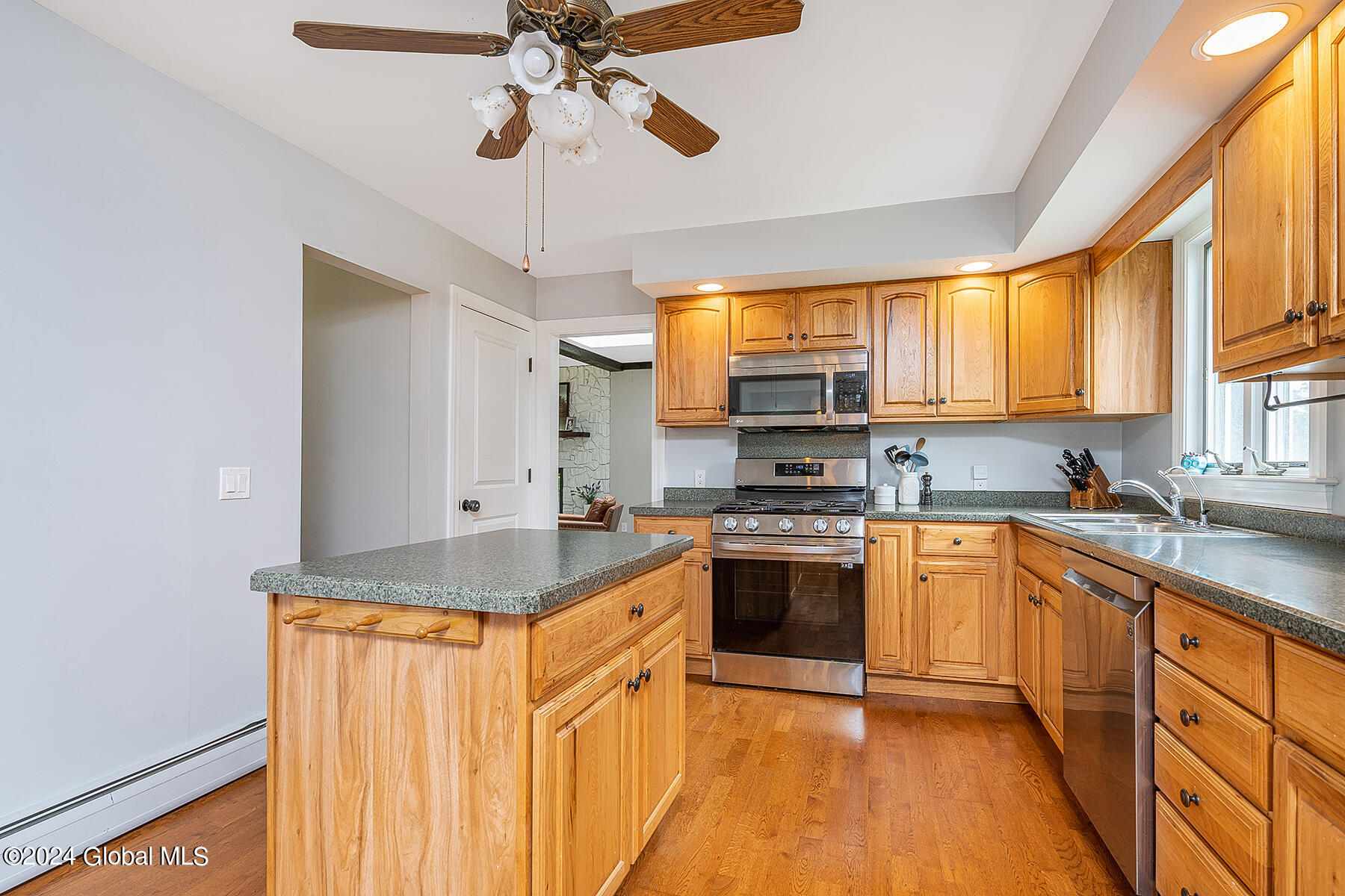 62 Blessing Road Bethlehem, NY 12159 - Photo 10 of 38 018-62-Blessing-Rd