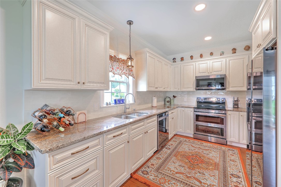 10 Daisy Lane Coventry, RI 02816 - Photo 13 of 25