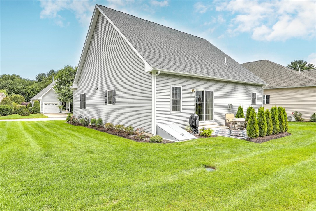 10 Daisy Lane Coventry, RI 02816 - Photo 5 of 25