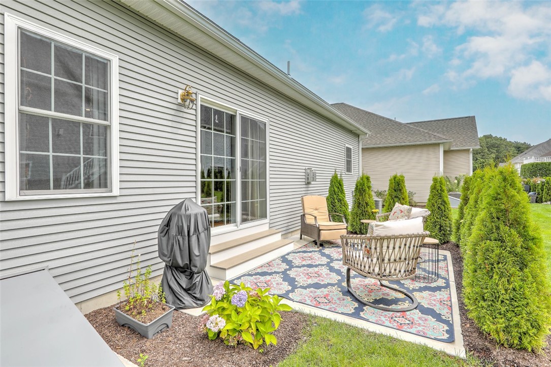 10 Daisy Lane Coventry, RI 02816 - Photo 6 of 25