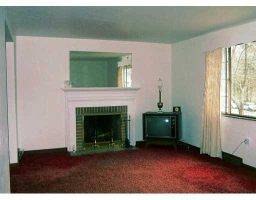 2431 Lytle Road Bethel Park, PA 15102 - Photo 2 of 5 Gallery Image 2