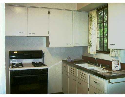 2431 Lytle Road Bethel Park, PA 15102 - Photo 4 of 5 Gallery Image 4