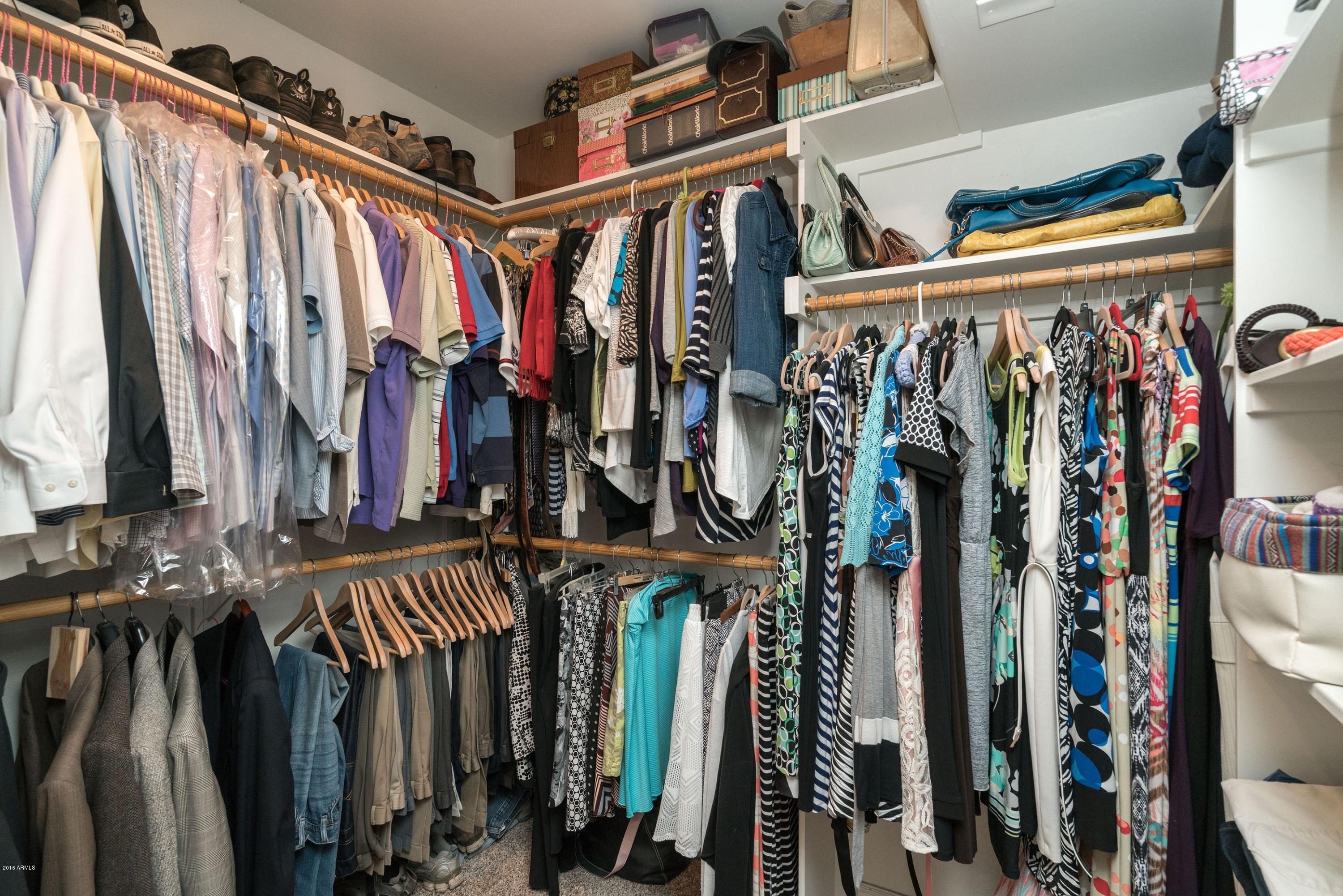 515 West Bethany Home Road Phoenix, AZ 85013 - Photo 16 of 28 016_Master Closet